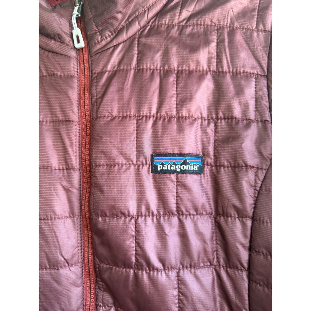 Patagonia Nano Puff Jacket Womens Gorpcore Medium Burgundy Red Quilted Insulated - Picture 2 of 11